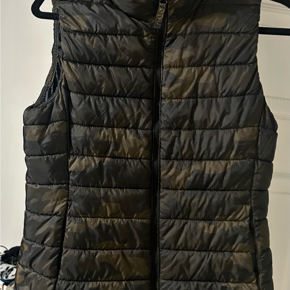 Camouflage Puffer Vest